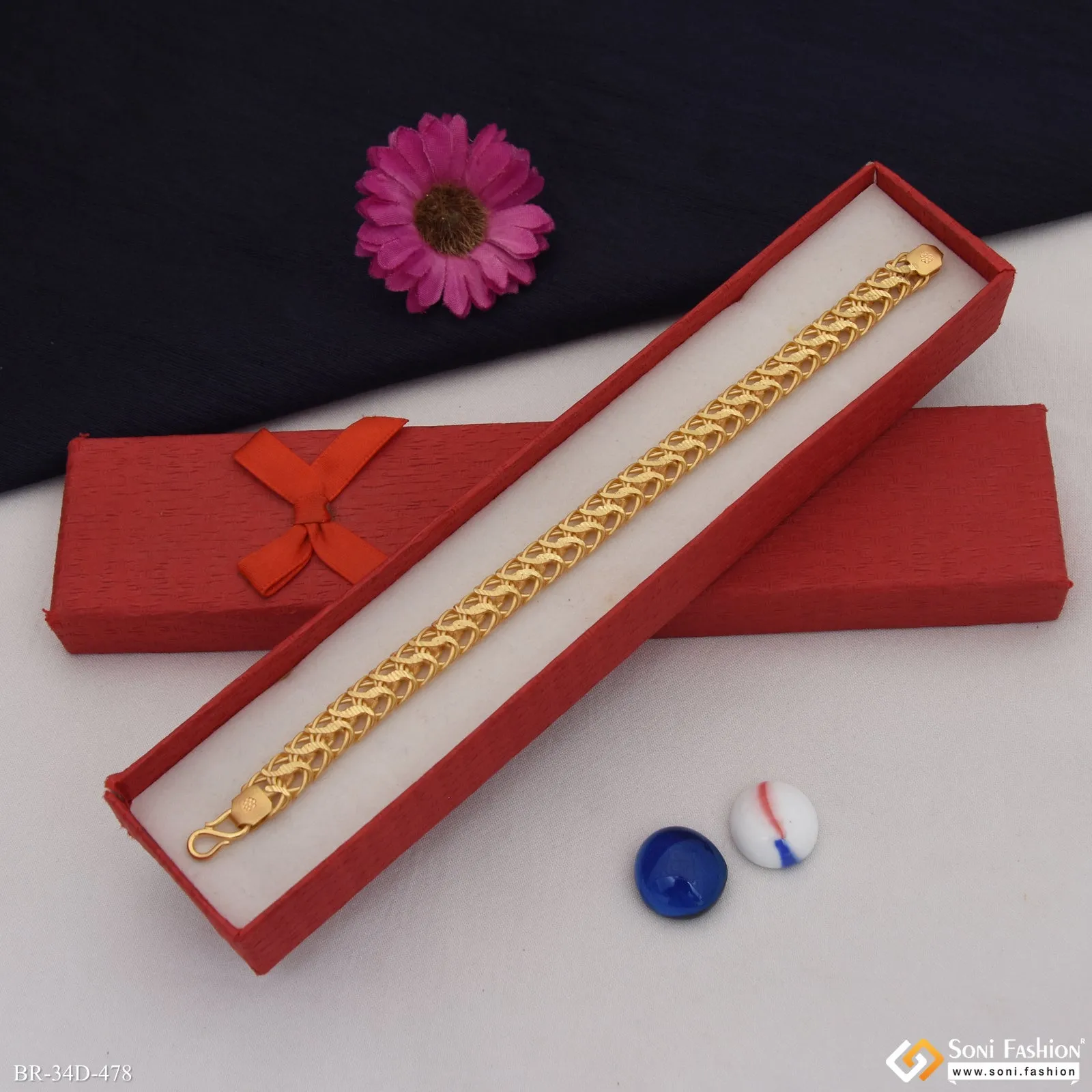 1 Gram Gold Plated Amazing Design Link Bracelet for Men - Style D478