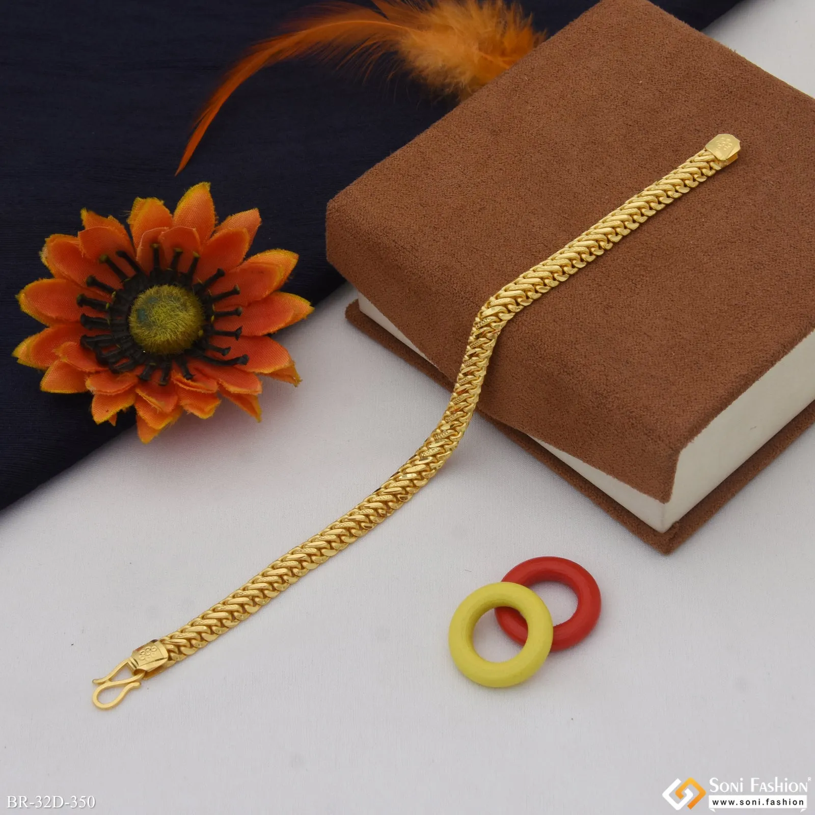 1 Gram Gold Plated Glamorous Design Link Bracelet for Men - Style D350