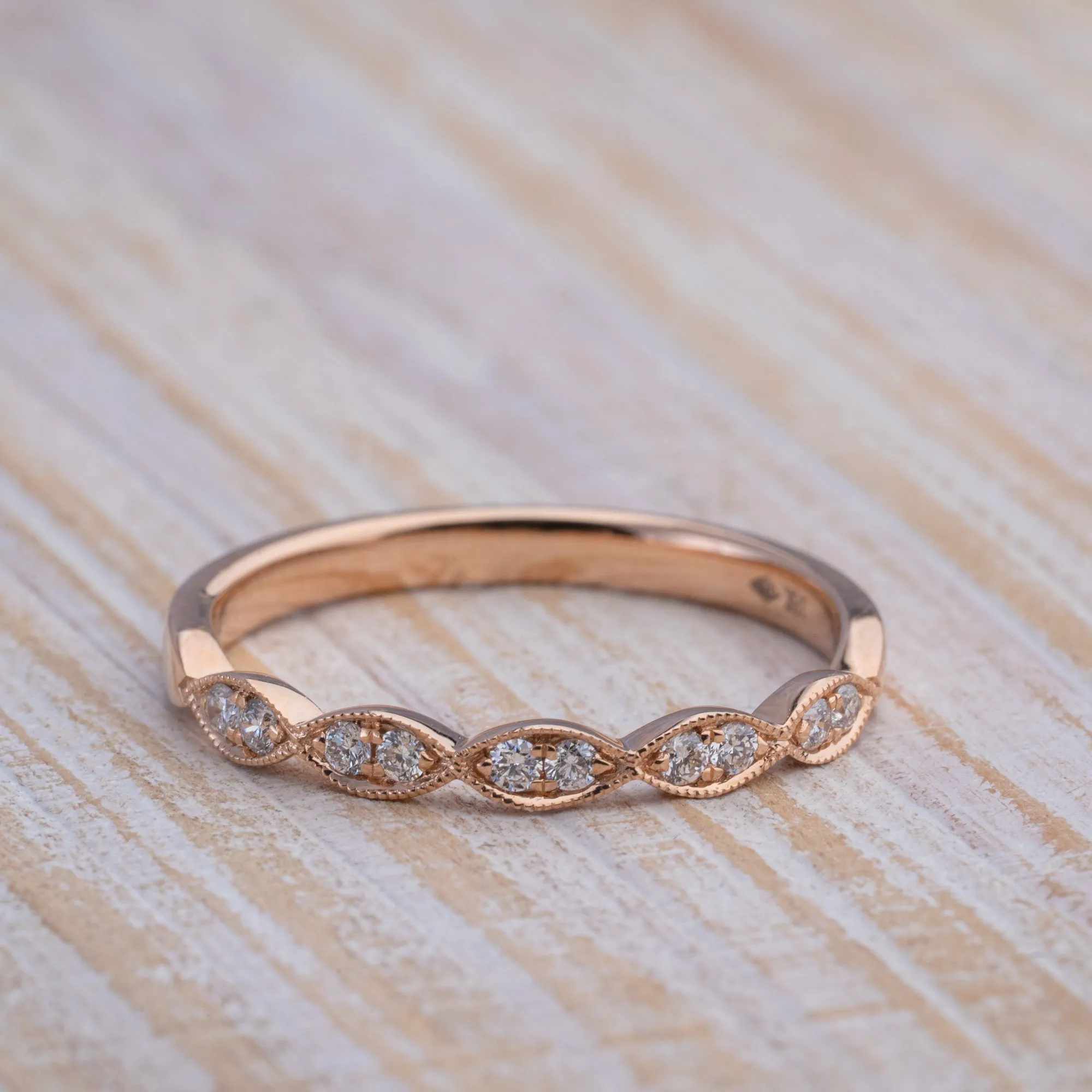 18k Gold Diamond Scalloped Wedding Bands