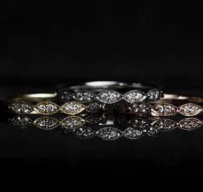 18k Gold Diamond Scalloped Wedding Bands