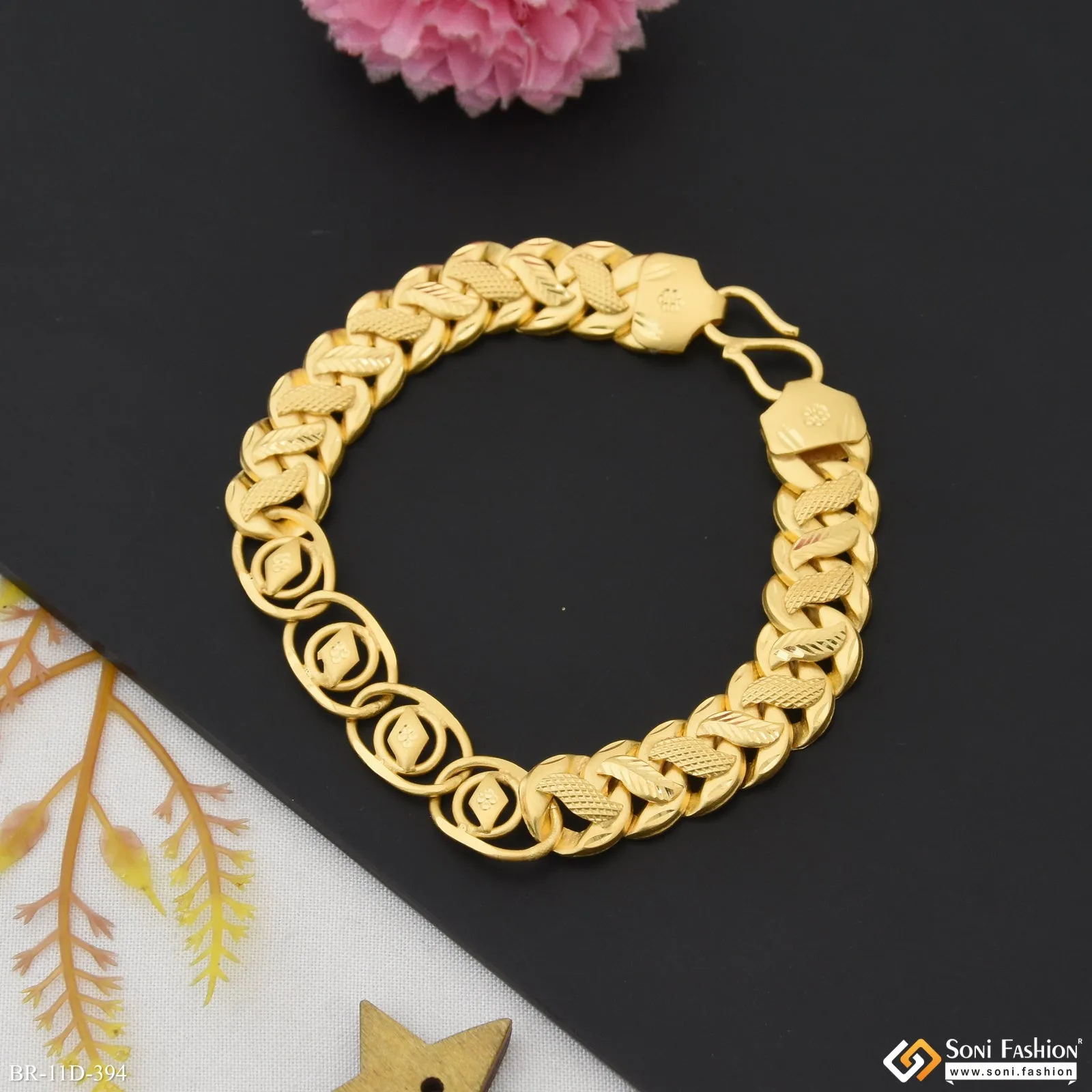 2 In 1 Artisanal Design Gold Plated Pokal Bracelet for Men - Style D394