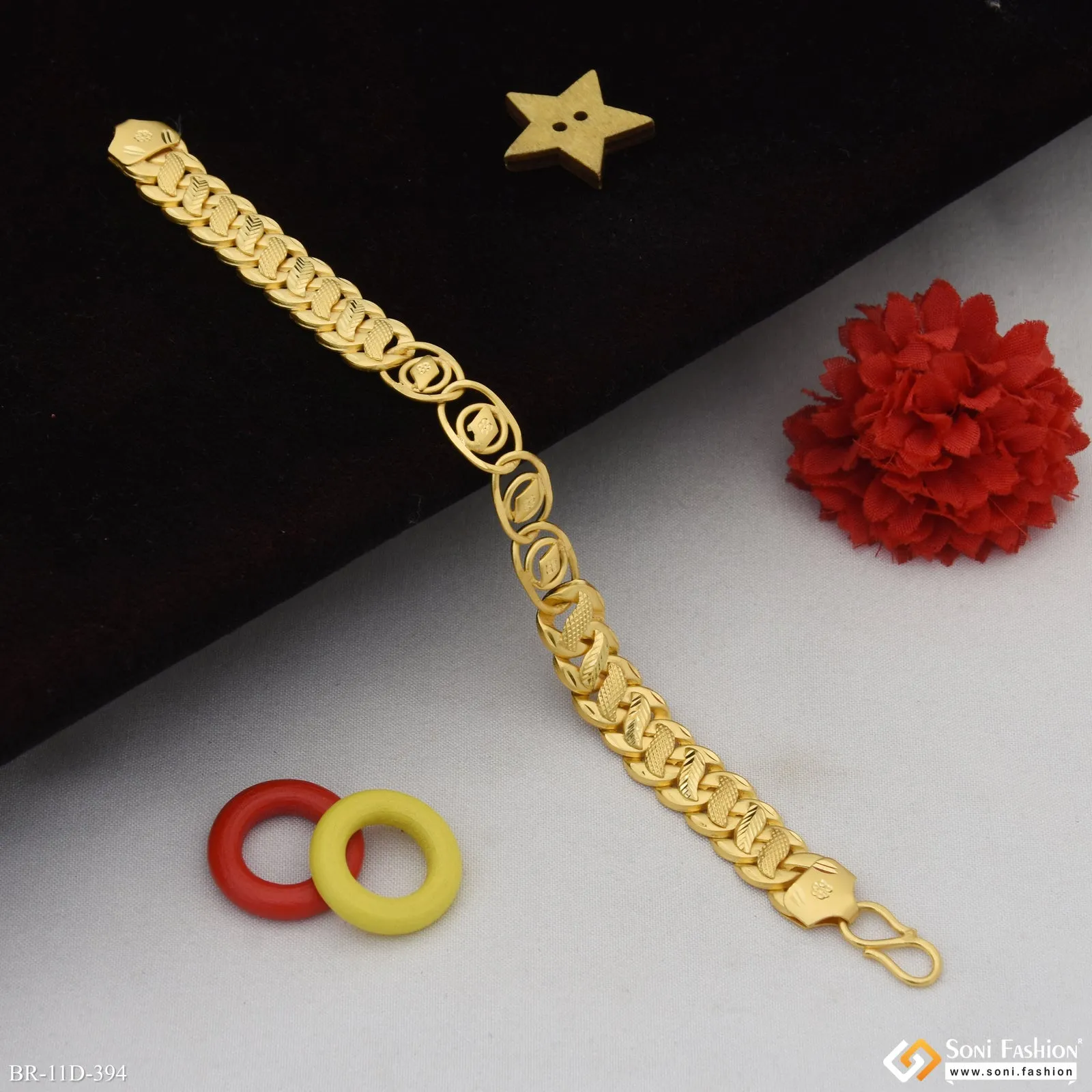 2 In 1 Artisanal Design Gold Plated Pokal Bracelet for Men - Style D394