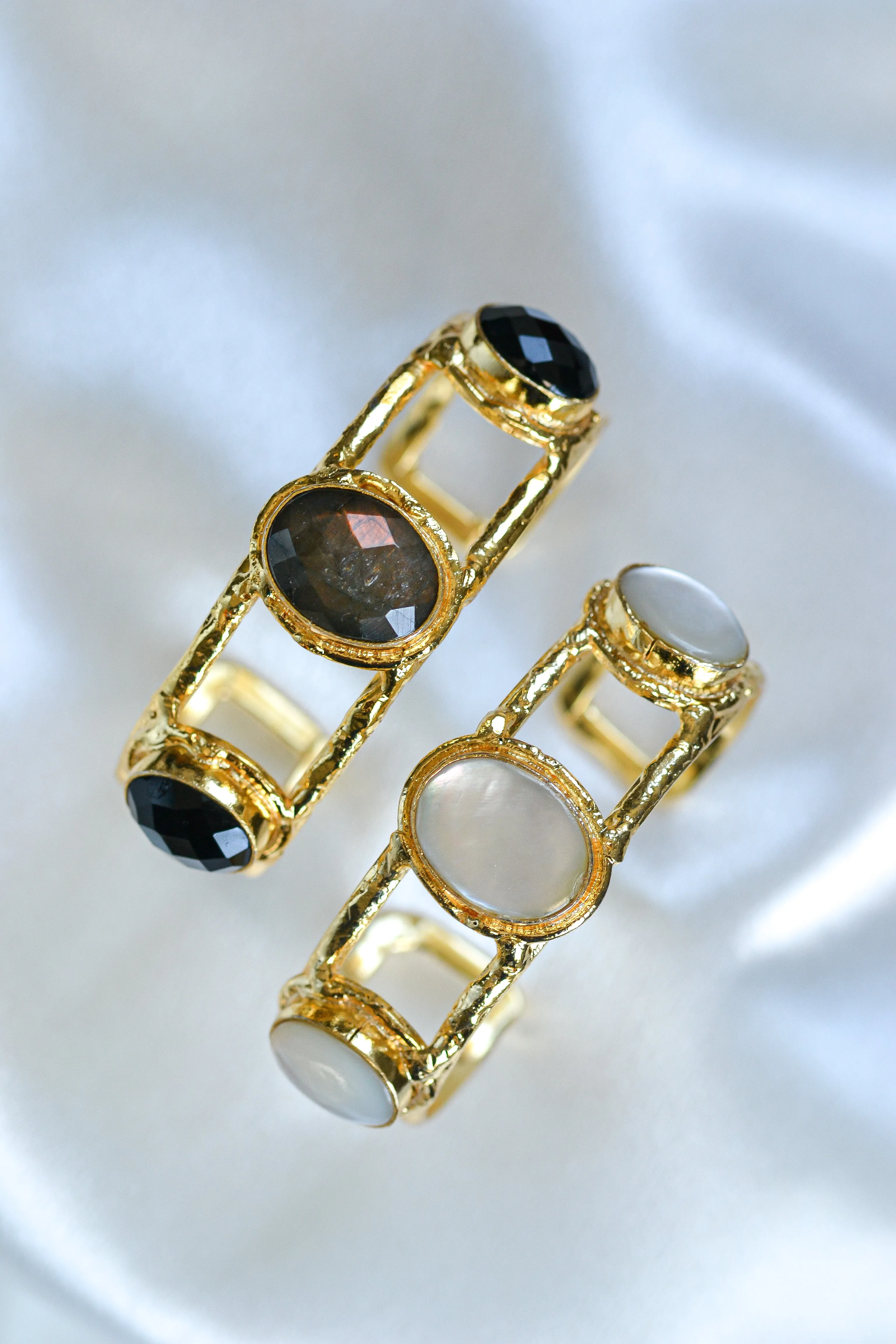 254-LAB-G | 3 STONE LABRADORITE & BLACK QUARTZ CUFF ON GOLD