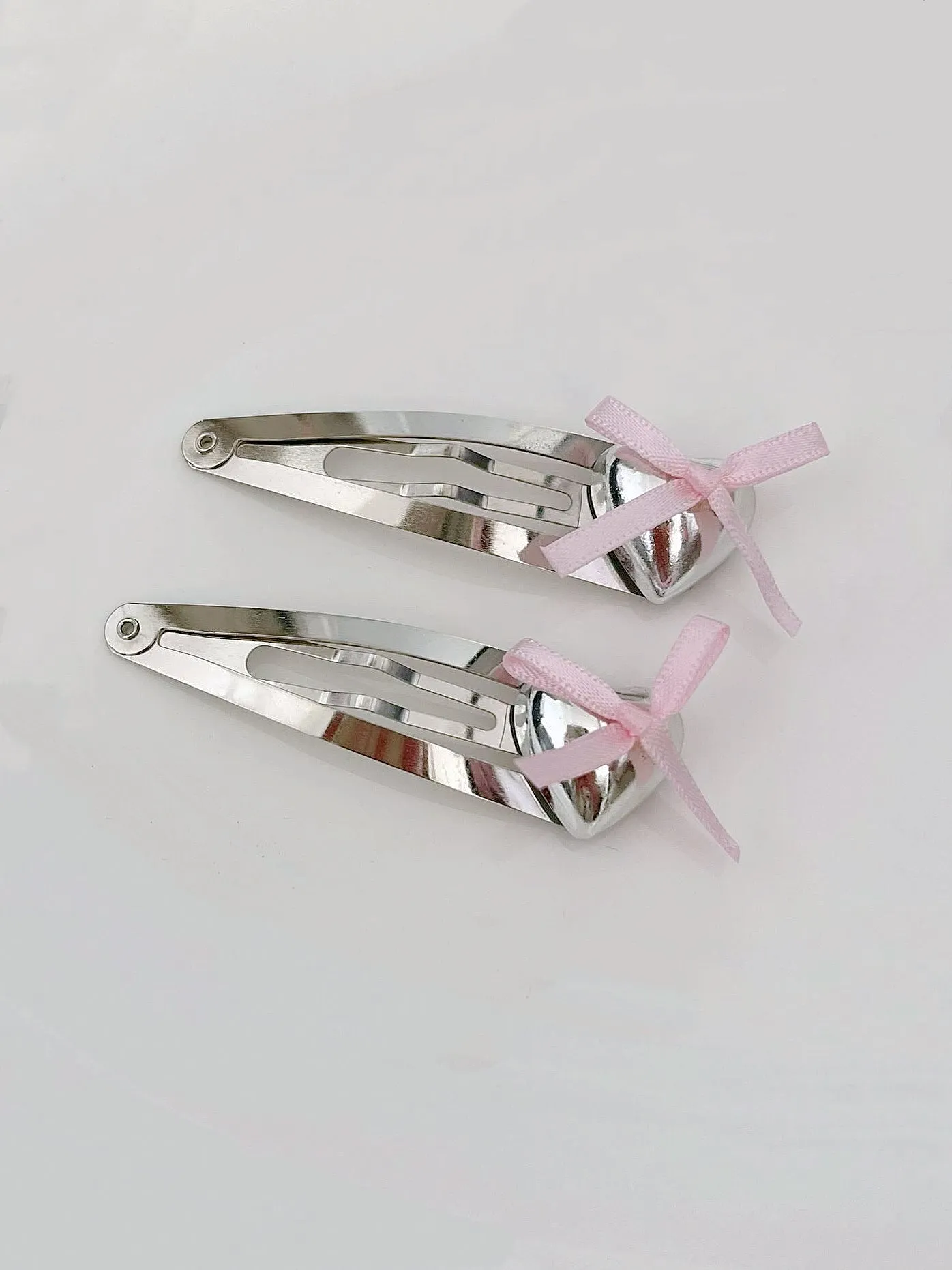 Babydoll silver with soft pink hairpin