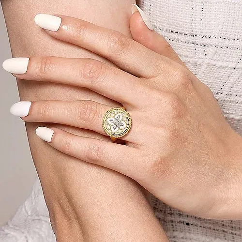Bujukan Diamond and Pearl Signet Ring