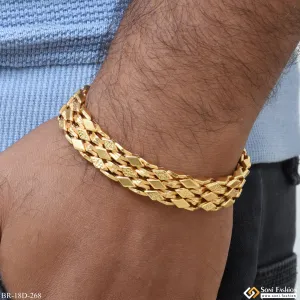 Casual Design Finely Detailed Design Gold Plated Bracelet for Men - Style D268