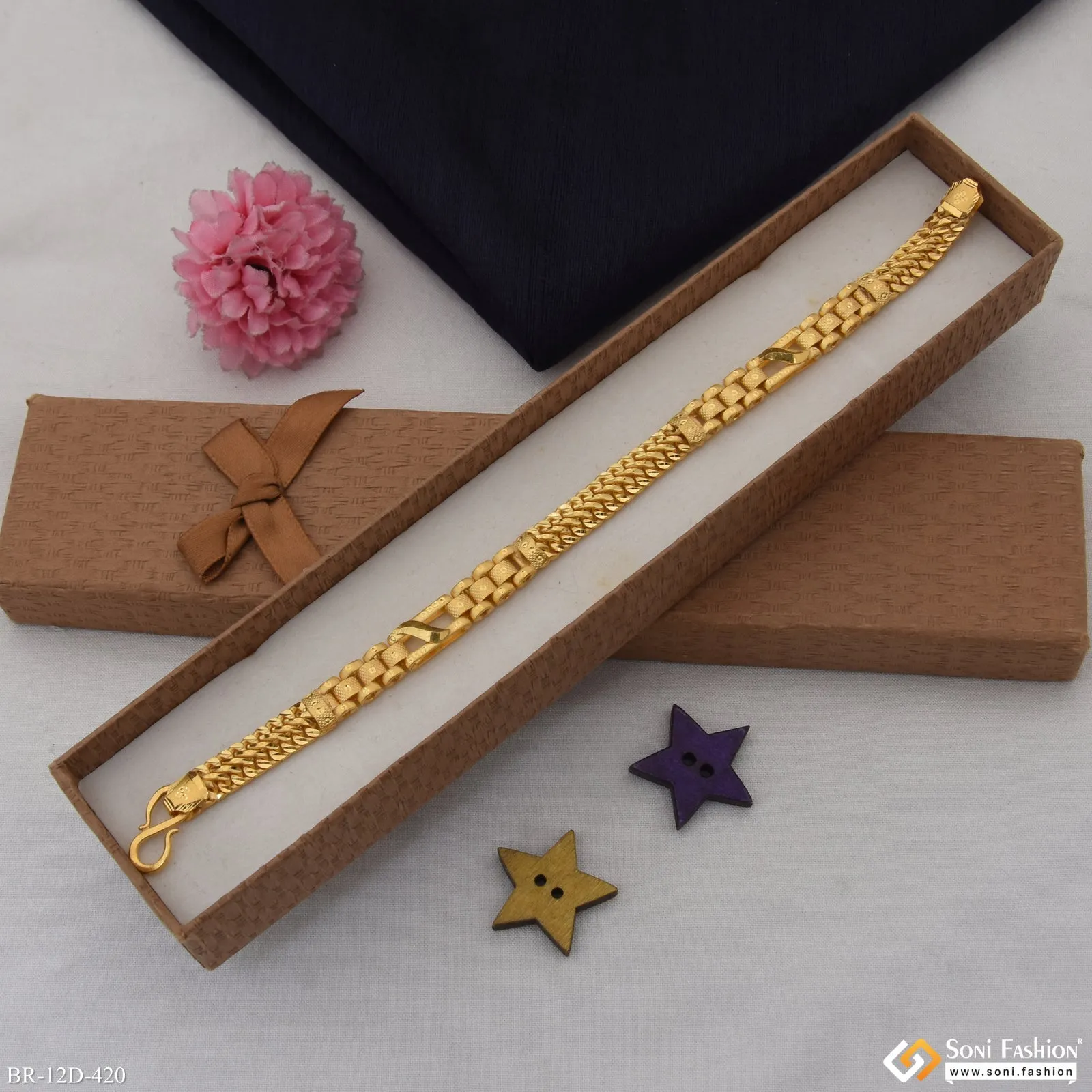 Delicate Design Gold Plated Box Bracelet for Men - Style D420