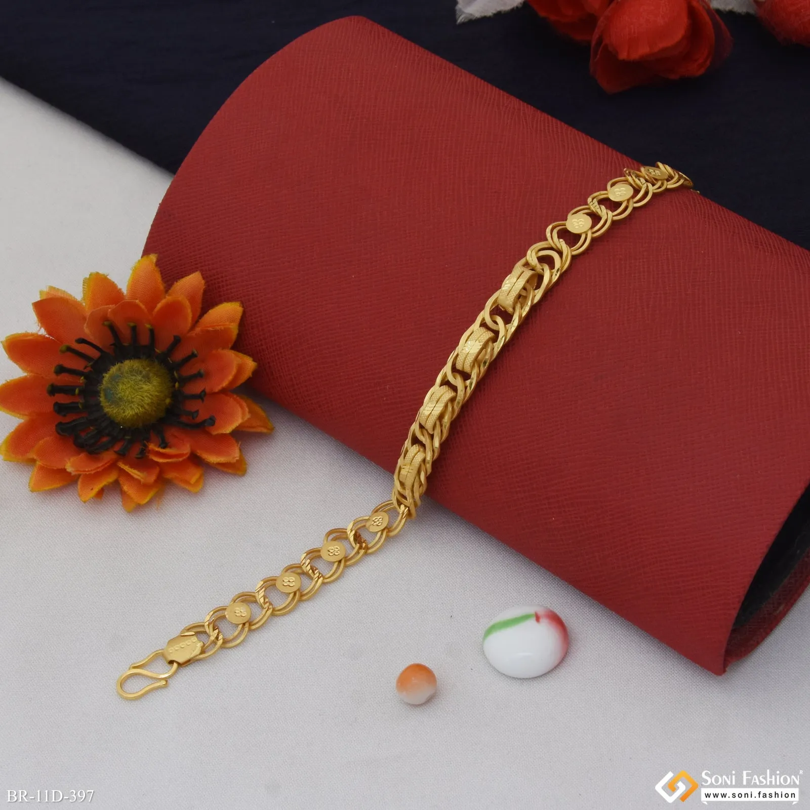 Delicate Design Gold Plated Linked Bracelet for Men - Style D397