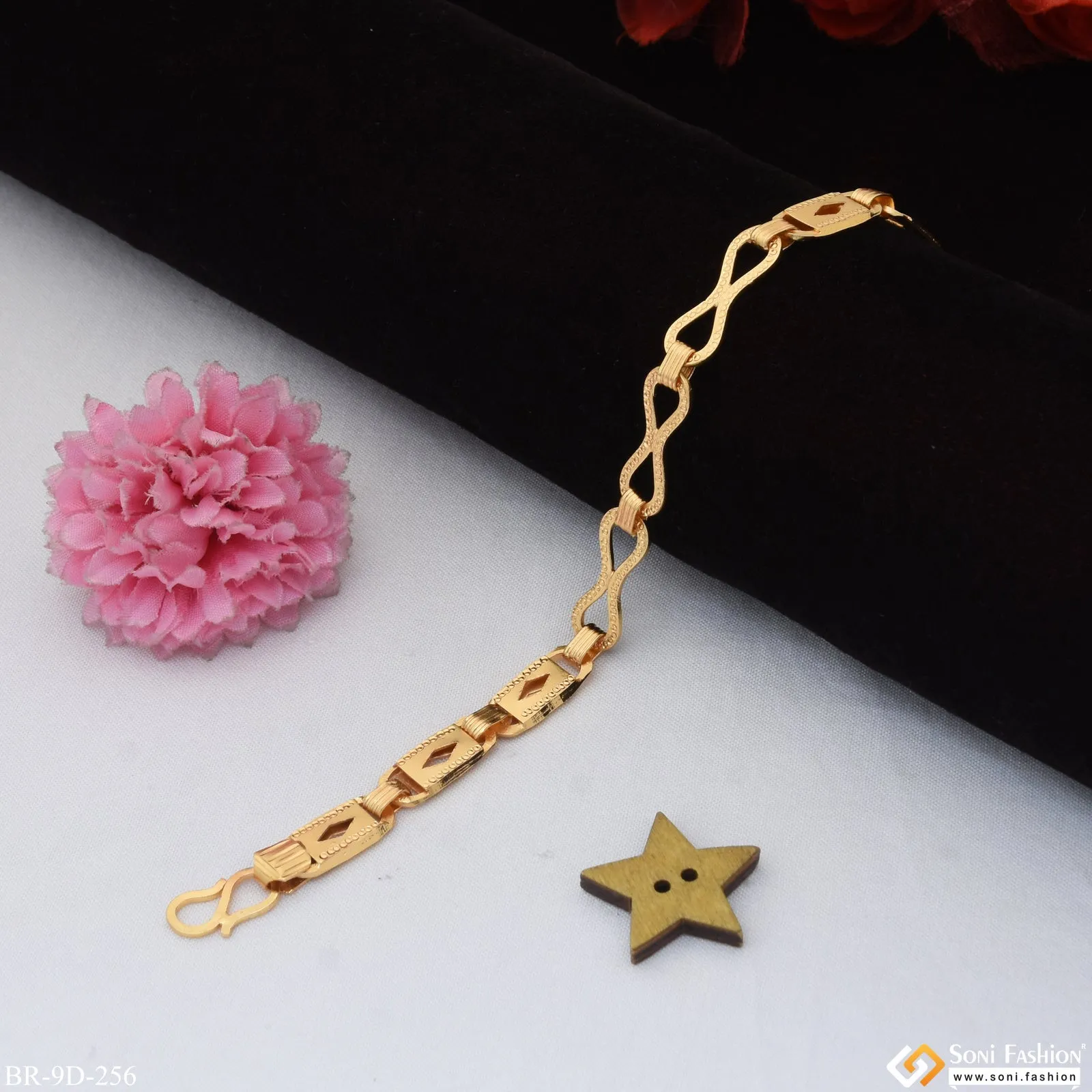 Hand-Crafted Design Gold Plated Nawabi Bracelet for Men - Style D256
