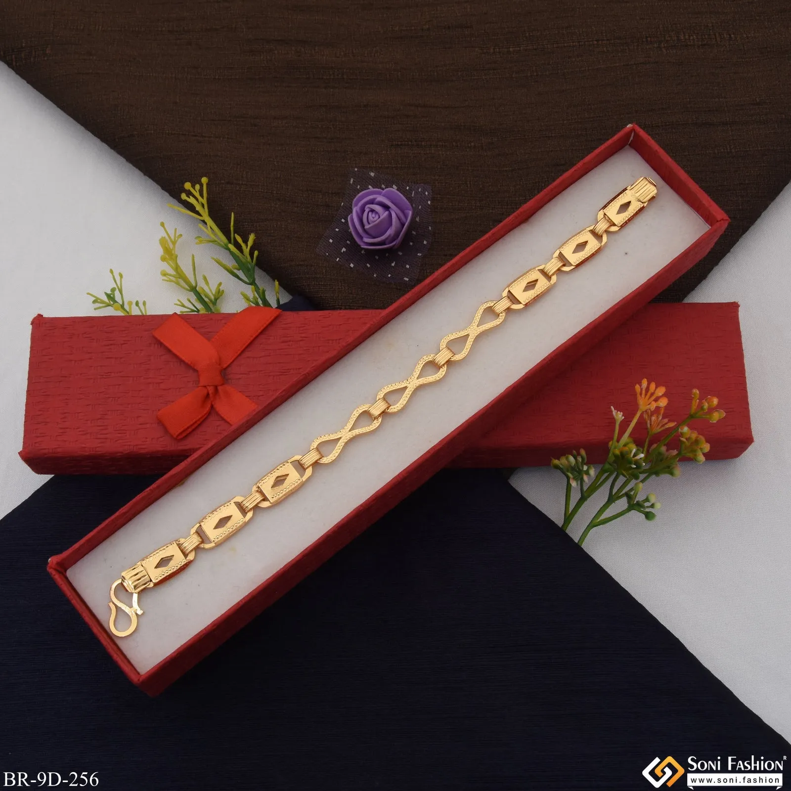 Hand-Crafted Design Gold Plated Nawabi Bracelet for Men - Style D256