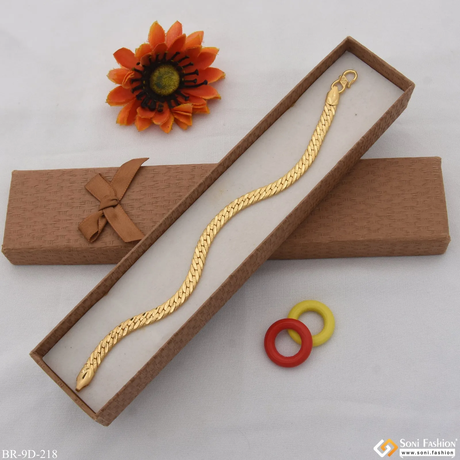 Link Designer Design Best Quality Gold Plated Bracelet for Men - Style D218