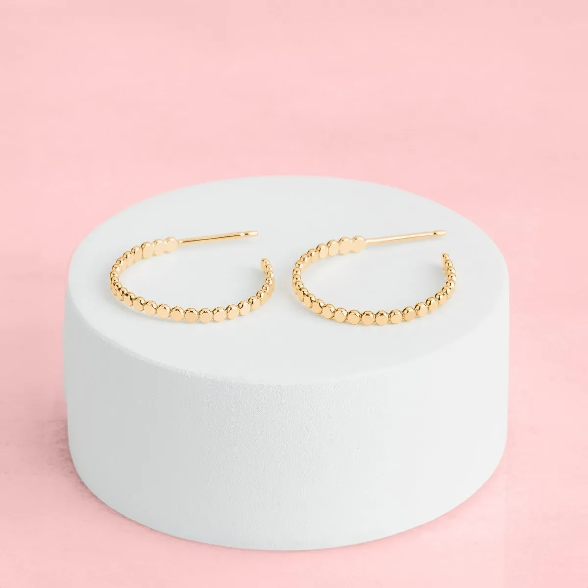 Medium Glimmer Hoop Earrings