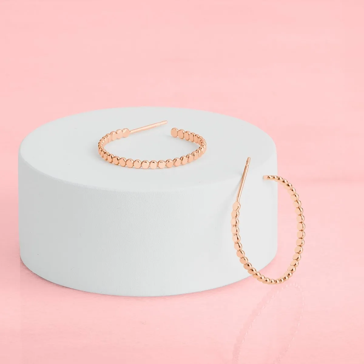 Medium Glimmer Hoop Earrings