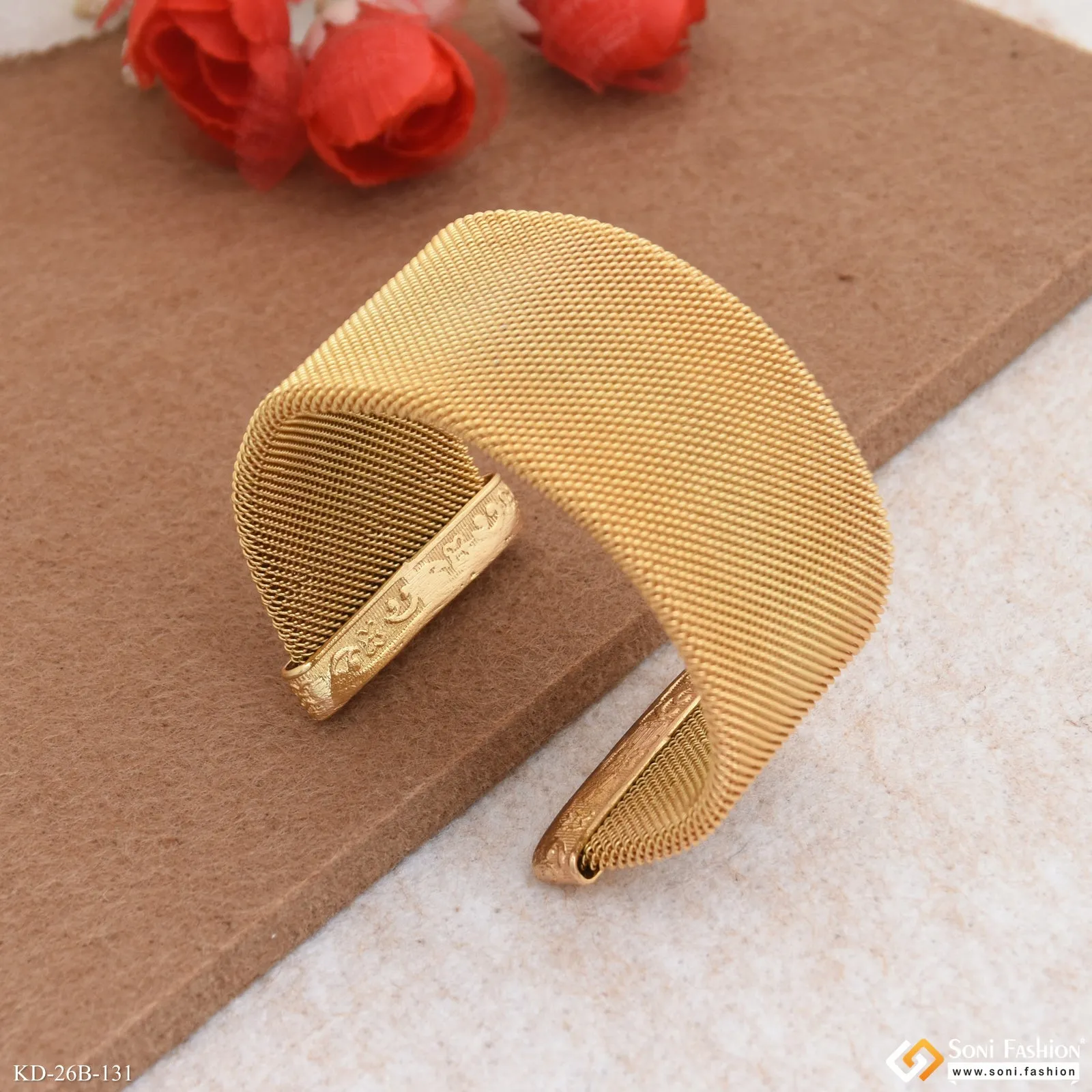 New Style Gold Plated Mesh Design Bracelet Kada for Men - Style B131
