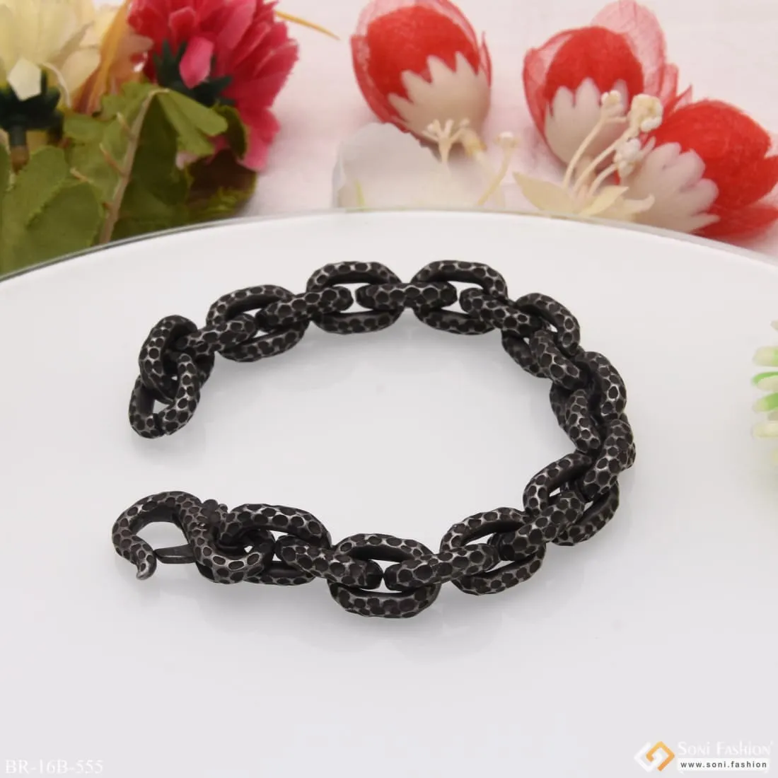 Ring into Ring Fancy Design High-Quality Black Color Bracelet for Men - Style B555