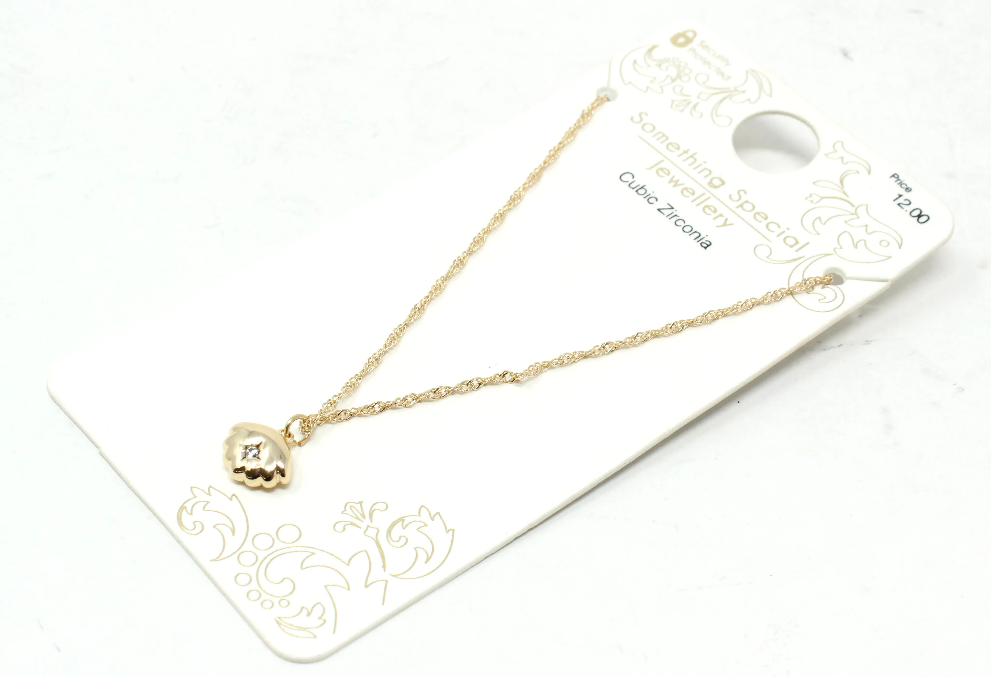Rope Chain Shell Necklace