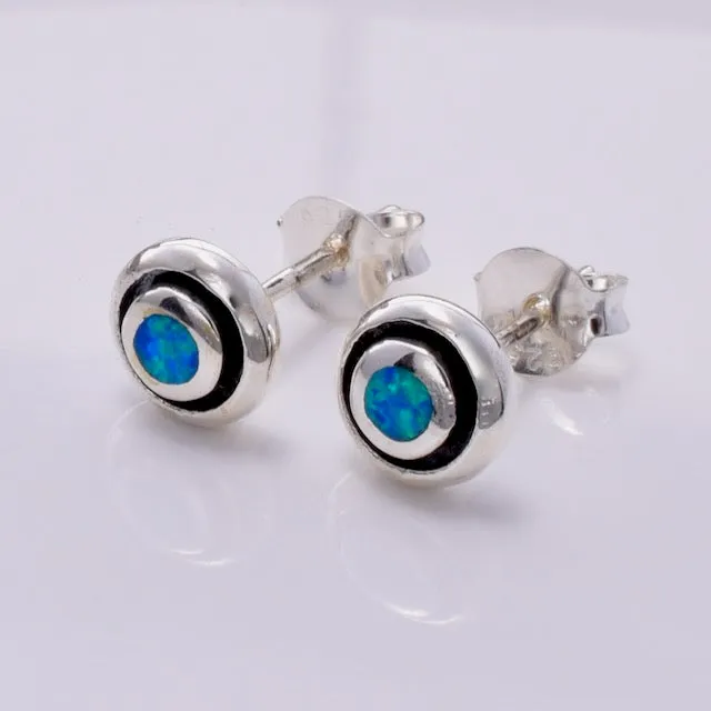 S444 - Round "Fire Opal" studs