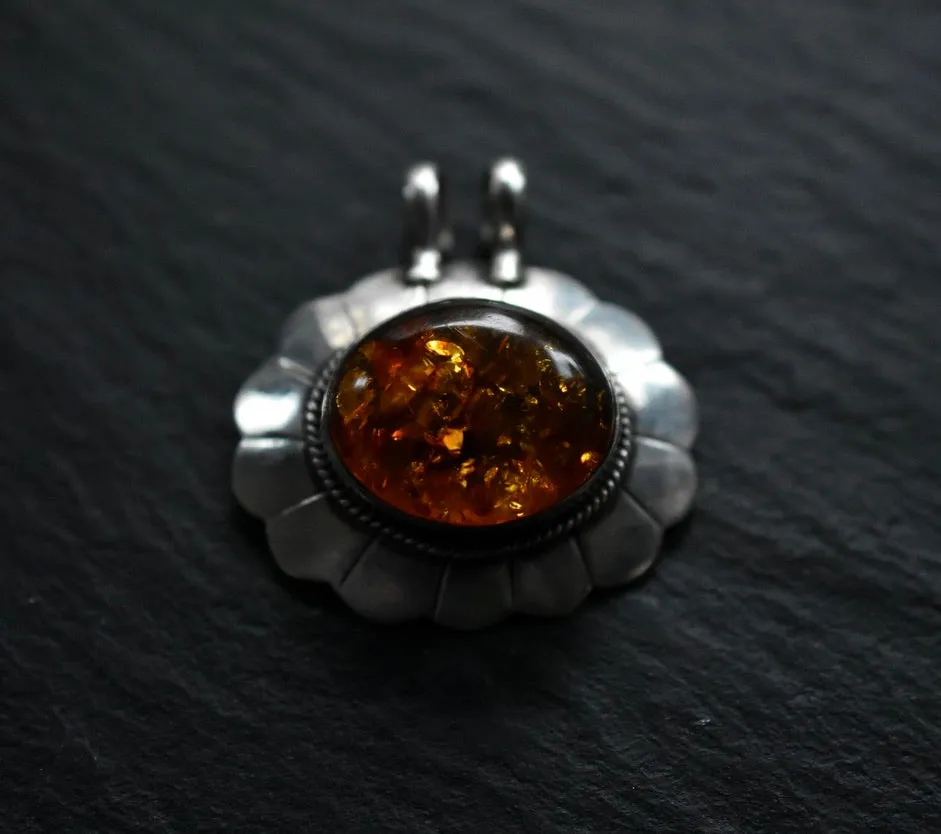 Stunning Vintage Baltic Amber Handmade Silver Sterling 925 Pendant