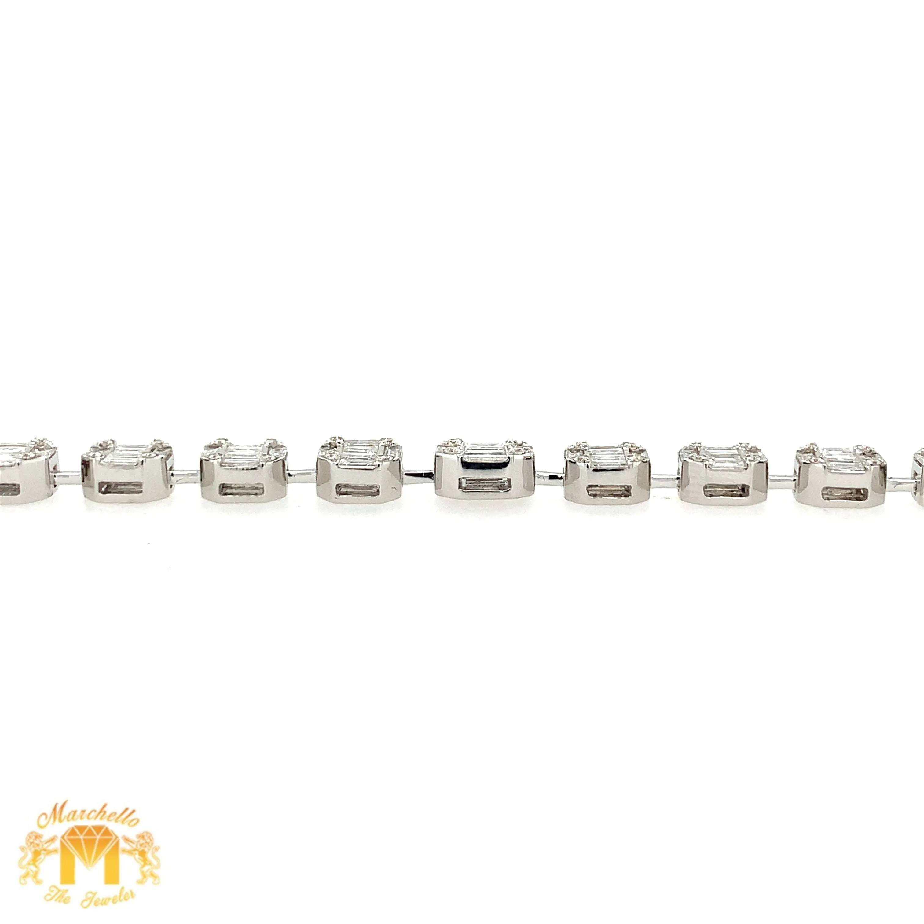 VVS/vs high clarity diamonds set in a 18k White Gold Fancy Octagon Link Bracelet (VVS baguettes)