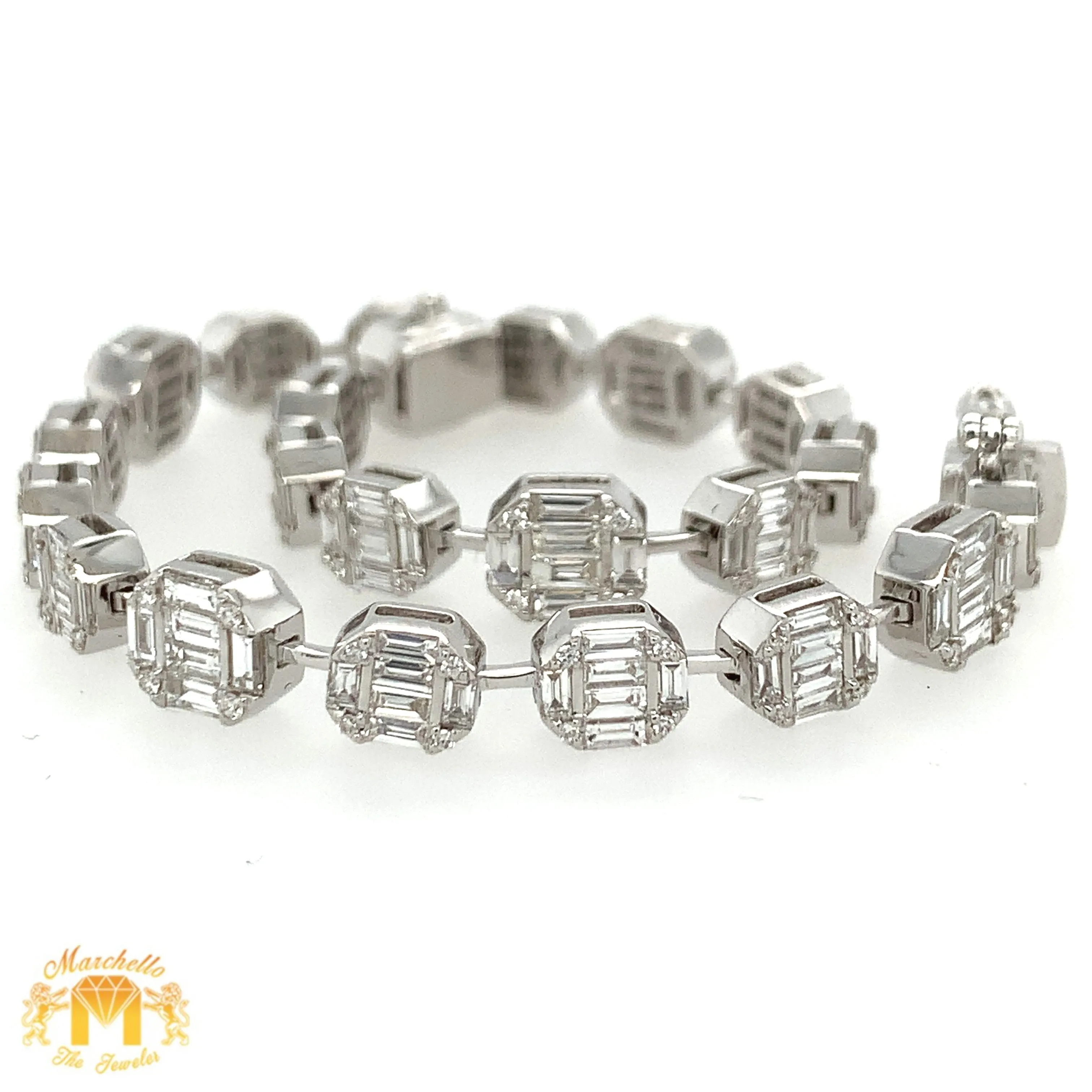 VVS/vs high clarity diamonds set in a 18k White Gold Fancy Octagon Link Bracelet (VVS baguettes)